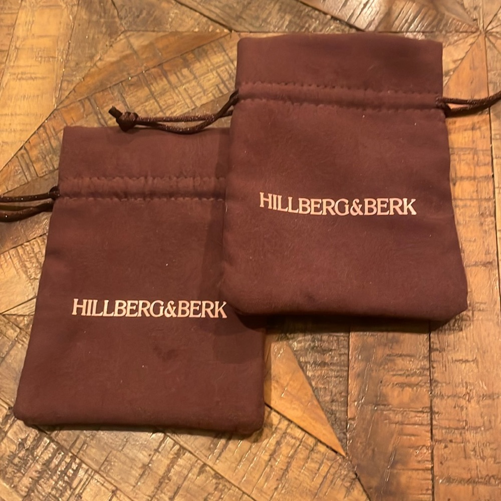 Set of two dust bags